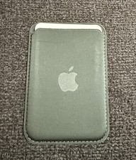 iPhone Wallet with MagSafe   Lightly Used - Green
