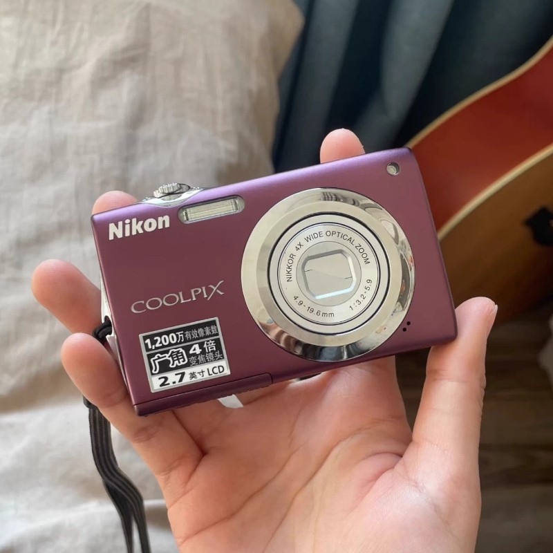 Nikon COOLPIX S3000 Digital Camera 12 MP 4x Optical Zoom with