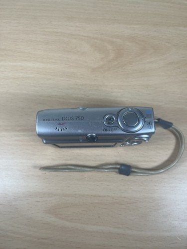 Appareil photo numérique compact Canon IXUS 750 7,1 mégapixels argent - comprend une carte SD 2 Go - Photo 6/7