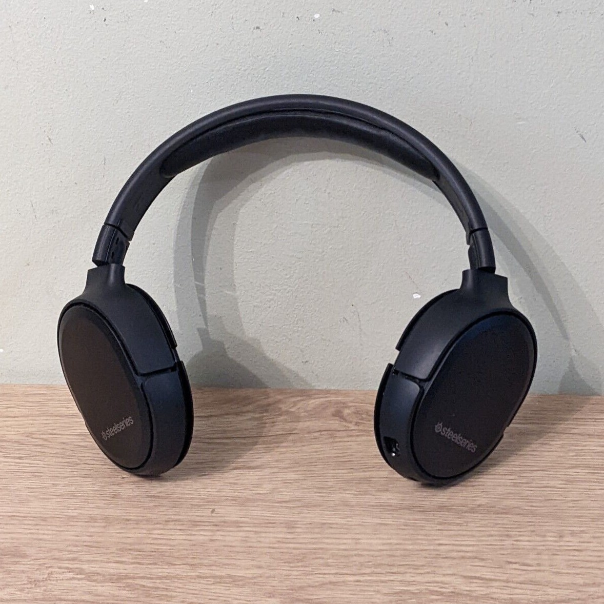 FAULTY SteelSeries Arctis 1 Wireless gaming headset black for PS5 PS4 PC READ