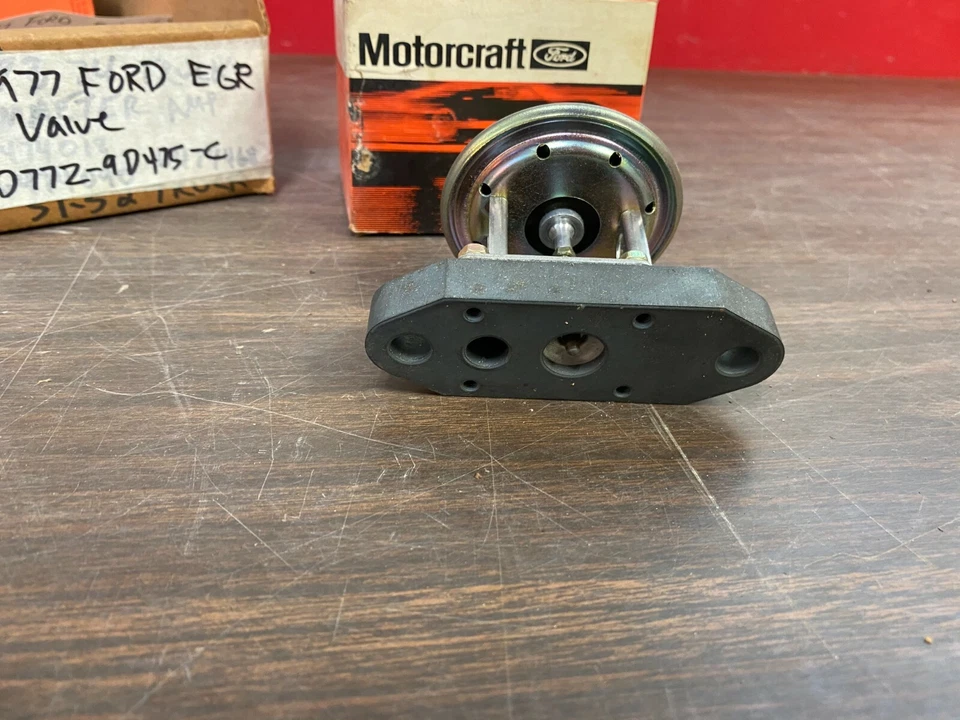 1977 FORD ВЫХЛОПНЫХ ГАЗОВ РЕЦИРКУЛЯЦИИ КЛАПАН EGR NOS MOTORCRAFT 821 - Изображение 2 из 2