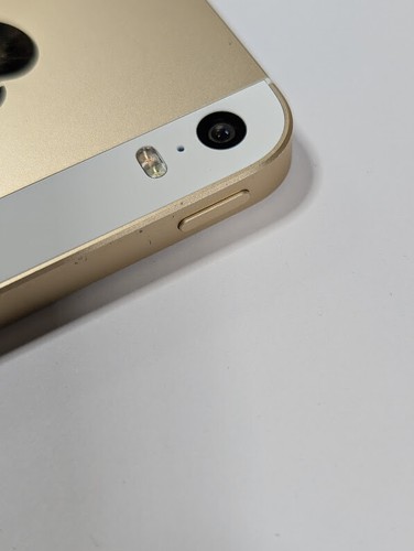 iPhone SE (1st Gen) 16GB - Working, Signs of Use, No Accessories - 第 8/12 張圖片