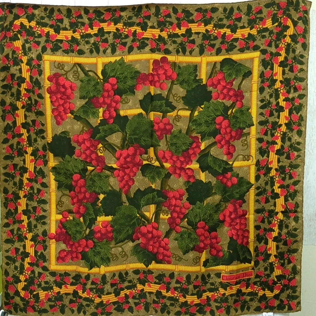 Foulard Christian Dior 100% soie fabriqué en Italie femme occasion du Japon