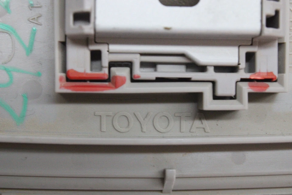 Toyota Prius 2014 interior cúpula superior luz trasera OEM 10 11 12 13 15 Foto 4 de 4