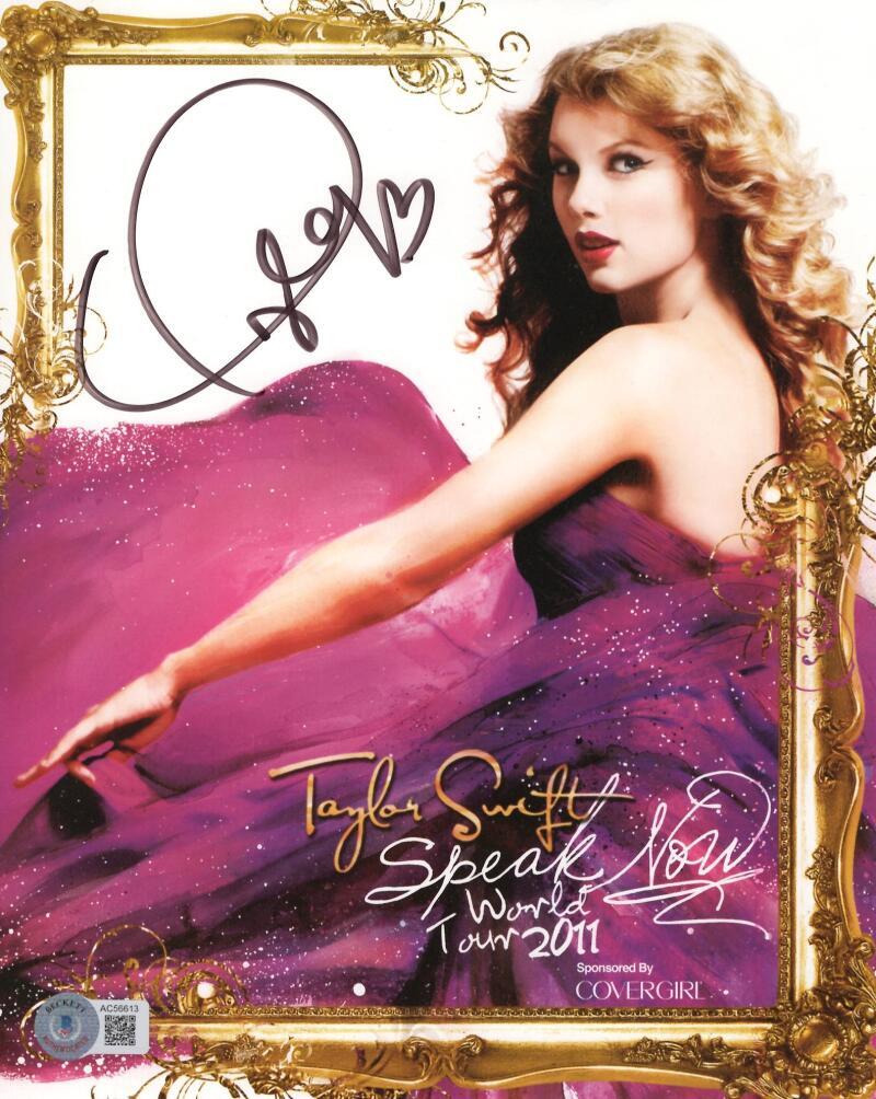 Taylor Swift Signed Autograph 8x10 Photo - Speak Now World