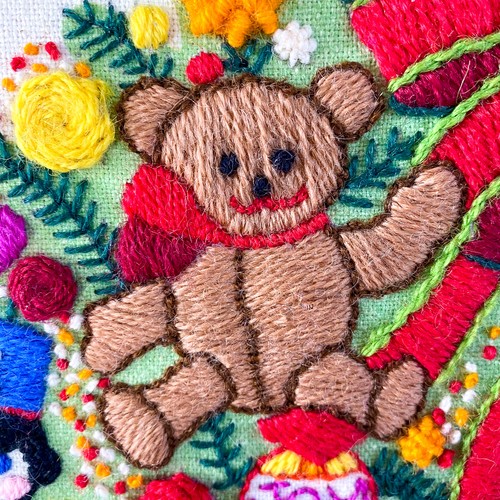 Vintage CHRISTMAS Toys Handmade Colorful Framed Wreath Needlepoint Wall ART - Picture 3 of 11