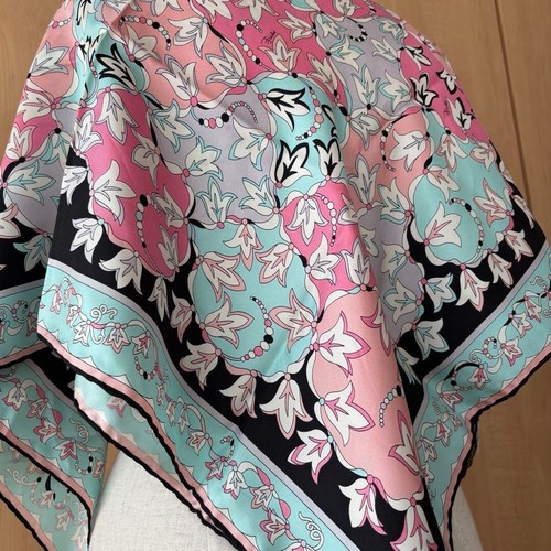 Emilio Pucci Large Silk Scarf 86cm Flower Blue Pink woman free shipping japan - Picture 4 of 8