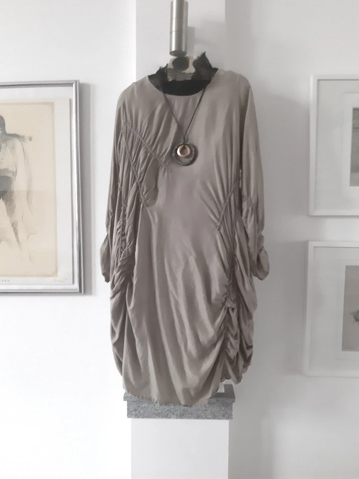 Cocon Commerz Privatsachen Kleid reine Seide! WANDLELMANDEL SILK DRESS One Size  - Bild 2 von 4