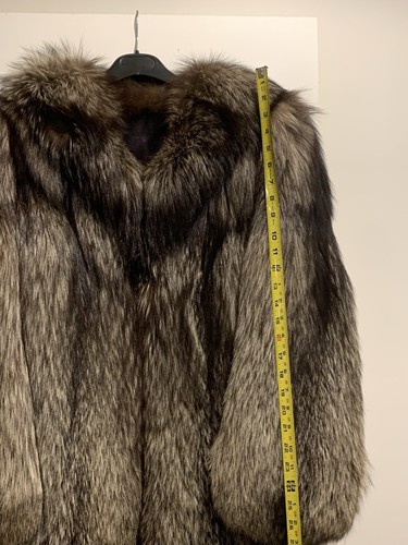 silver fox coat - Picture 4 of 7