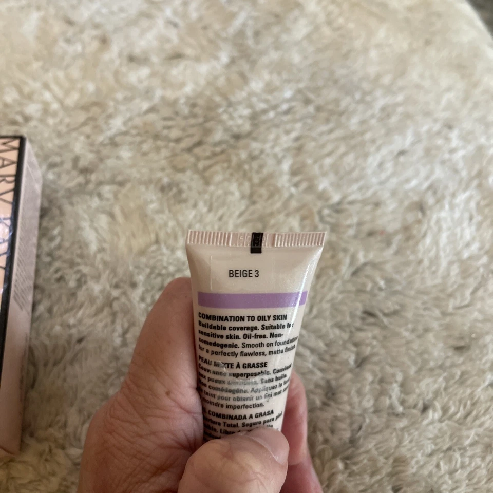 Mary Kay Timewise Matte-Wear Liquid Foundation Beige 3 NIB Combination to Oily - Image 2 of 3