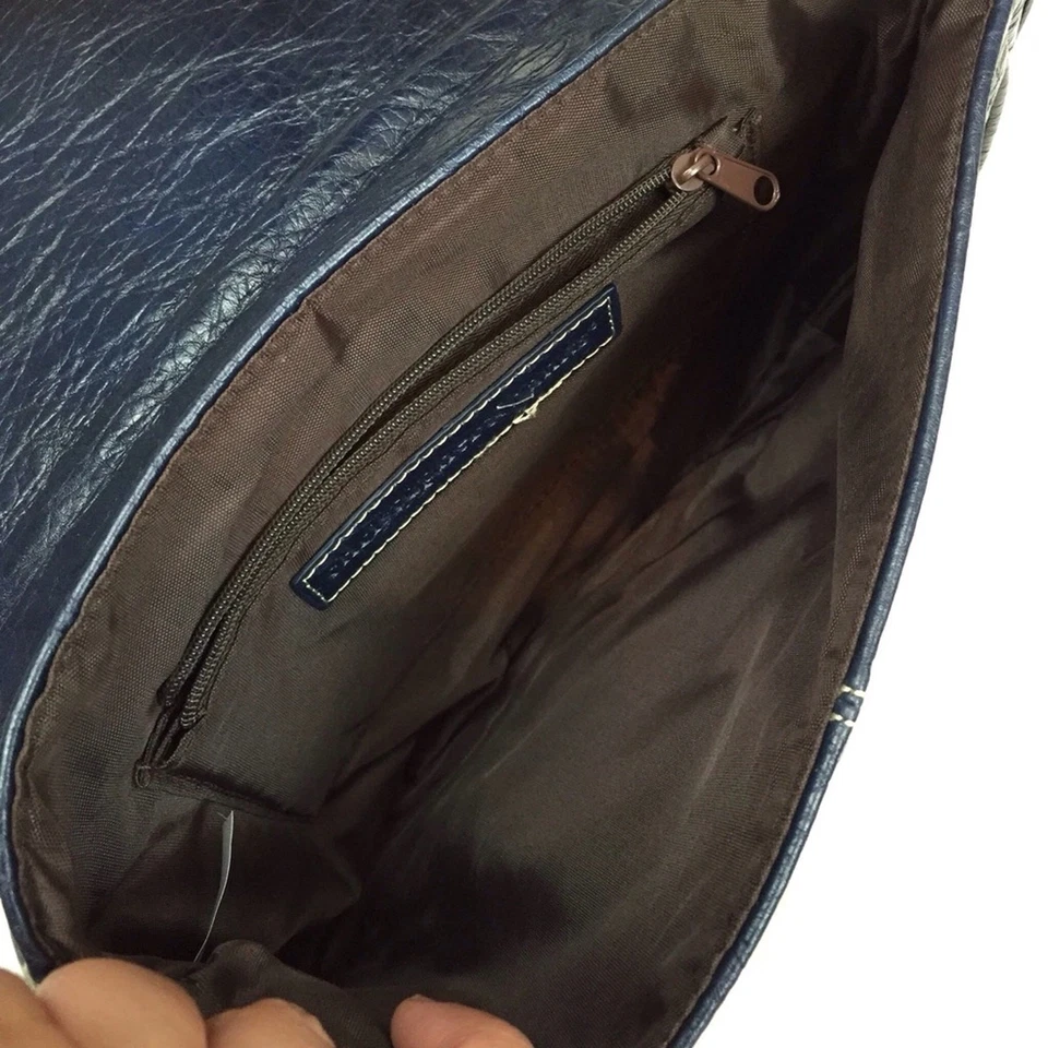 Cartera estilo country azul CHRISTOPHER & BANKS Foto 3 de 3