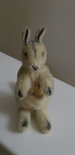 ADORABLE SMALL STEIFF LINDA KANGEROO - NOTE HAS TAG BUT EAR BUTTON GONE - USED