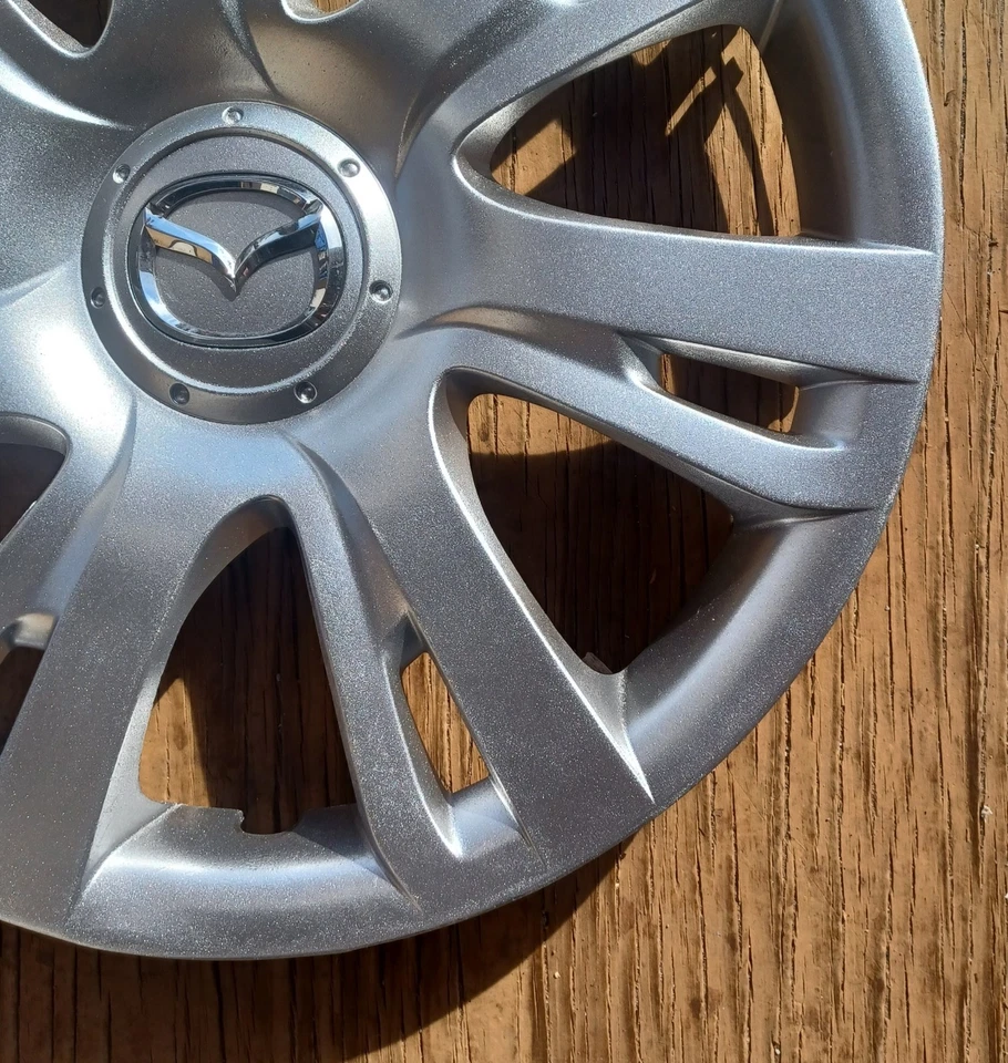 Mazda 2 hubcap 2011- 2014 fits 15" wheels, part # 56556, DR61 37 170 Repainted - Image 4 of 4