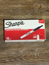 NEW Sharpie 32701 Retractable Permanent Markers, Fine Tip, Black, 12 Count - FS