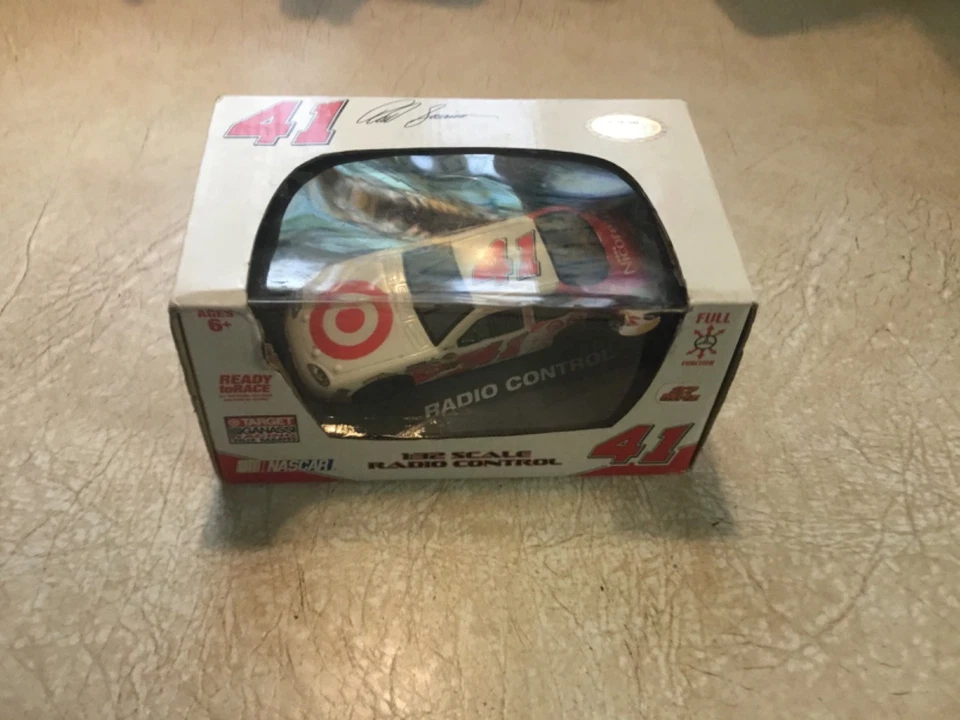 NASCAR #41 2006 radiocontrolado Target Reed Sorenson escala 1:32 fundido a presión --nuevo Foto 2 de 4