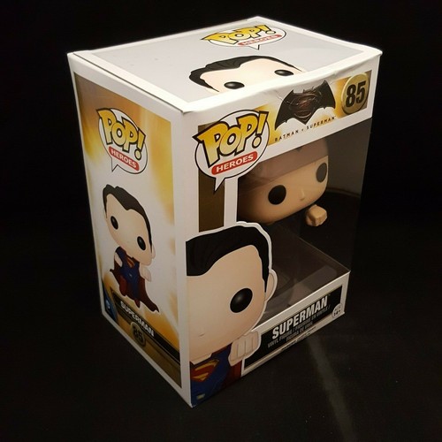 FUNKO POP VINYL DC BATMAN VS SUPERMAN - SUPERMAN #85 VINYL FIGURE - Picture 3 of 9