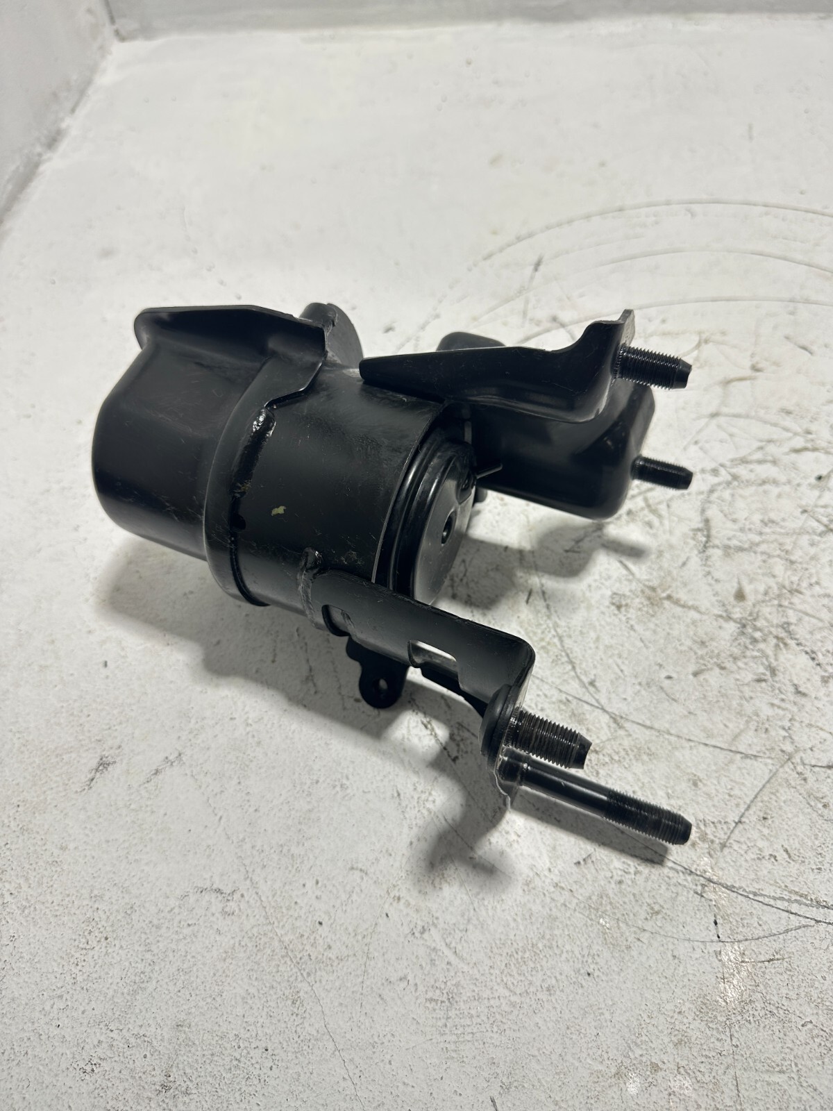 2018-2024 TOYOTA CAMRY 2.5L ENGINE REAR FRAME MOUNT SUPPORT BRACKET OEM