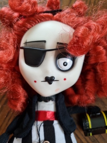 Panzy The Pirate 9" Collectors Goth Doll by October Toys Pocket full of Posiez - Picture 4 of 4