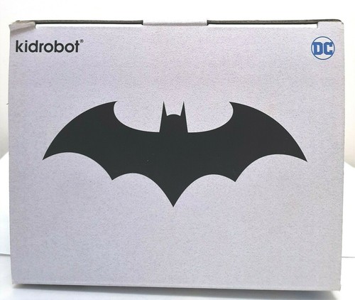 Figura de acción Batman Dark Knight coleccionable vinilo Dunny Kidrobot totalmente nueva - Imagen 9 de 12