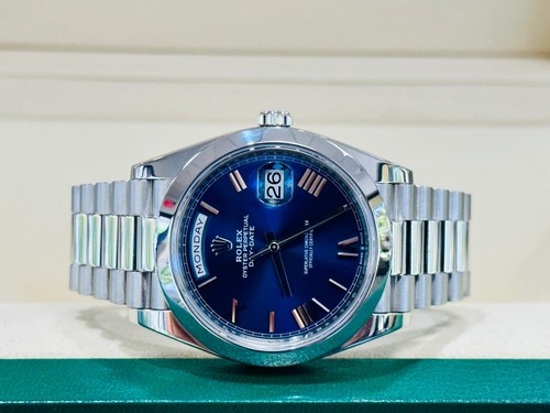 Rolex Day-Date President 40 228206 Platinum Blue Roman Dial Watch - Picture 11 of 14