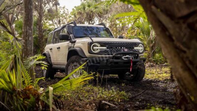 2022 Ford Bronco Everglades White Beige High Res Wall Decor Print Photo Poster
