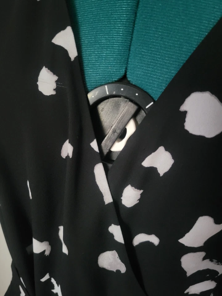 Vestido envolvente midi a lunares negro ALFANI para mujer Foto 4 de 4