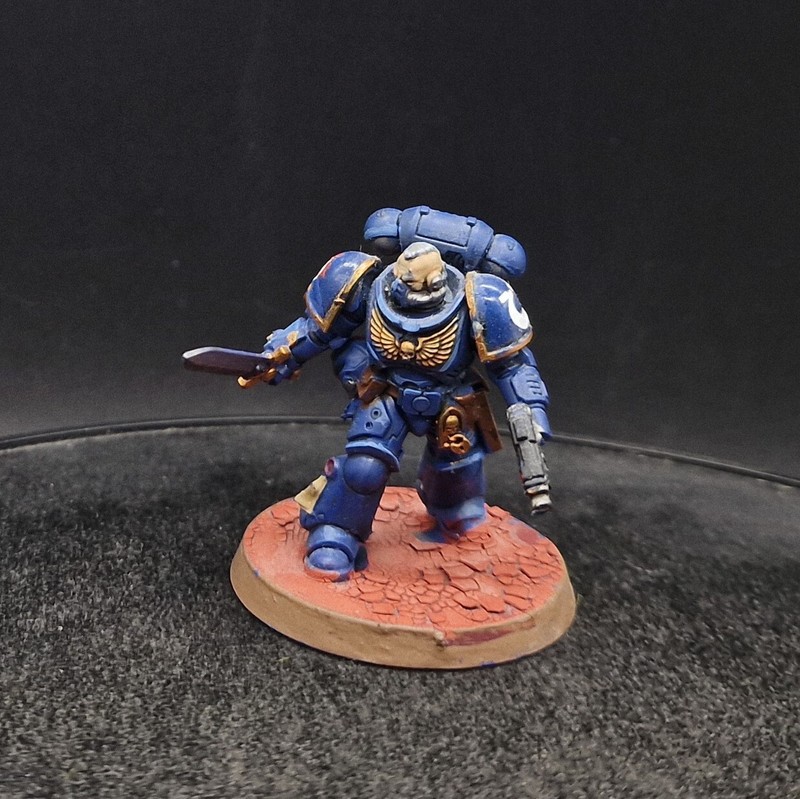 Well Painted Warhammer 40k Ultramarines Primaris Lieutenant Games Workshop