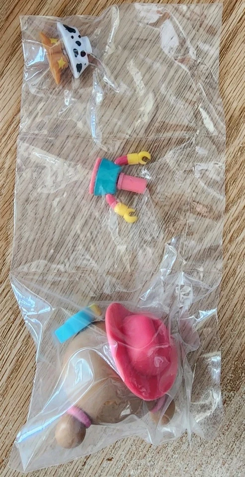 Trinity and Beyond Serie Uno Figura Construible Coleccionable Vaquera Madison Foto 2 de 3