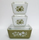 Vtg Pyrex Spring Blossom Crazy Daisy Refrigerator Set (2) 1-1/2 Cup & 1-1/2 Pint