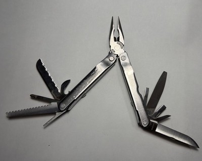 Leatherman Super Tool 200 Stainless Steel Multi-Tool Knife Silver Amazing Cond