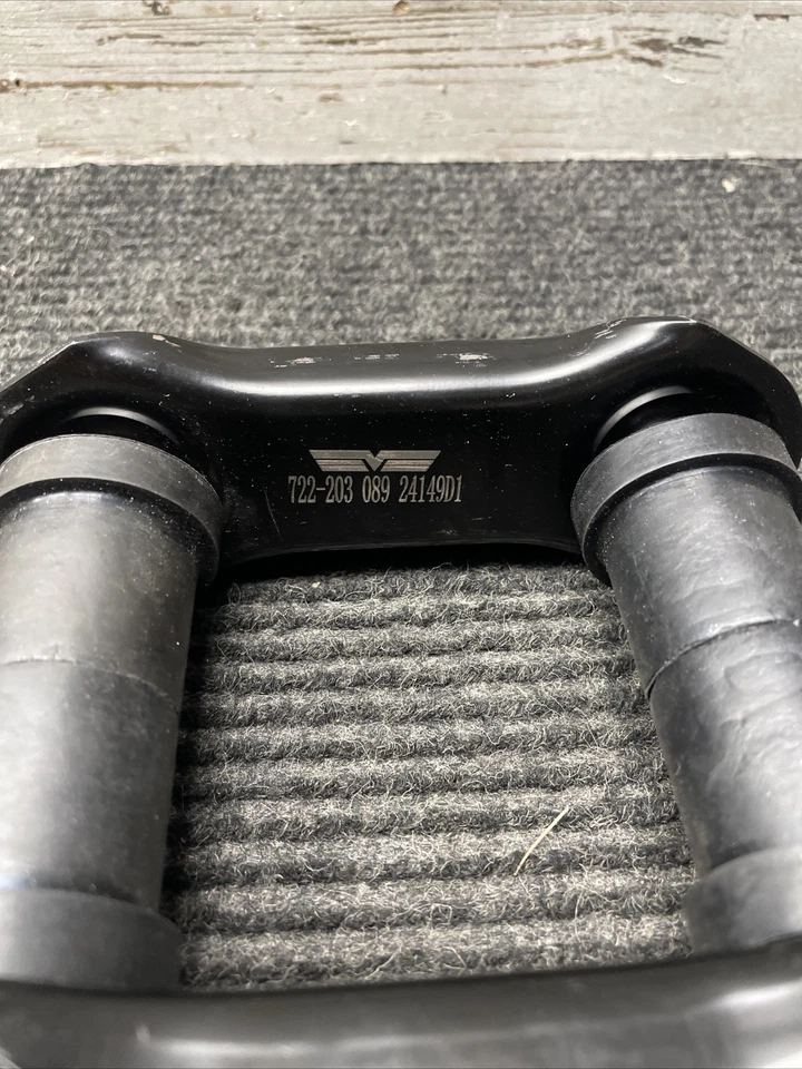 Grillete de resorte de hoja trasero derecho izquierdo Dorman 722-203 para Jeep Wrangler 1987-1995 Foto 2 de 3