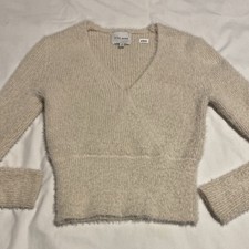 Pink Rose  Women  s Small White V-neck Pullover Sweater  Fitted at waist