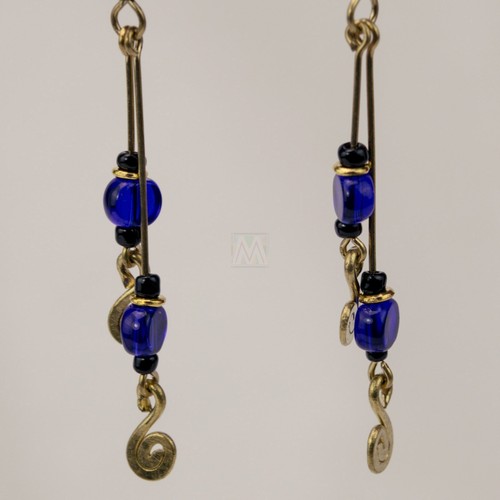 Afrikanische handgefertigte Messing Ohrringe - blaue Perlenohrringe - einzigartiger afrikanischer Schmuck - Bild 3 von 3
