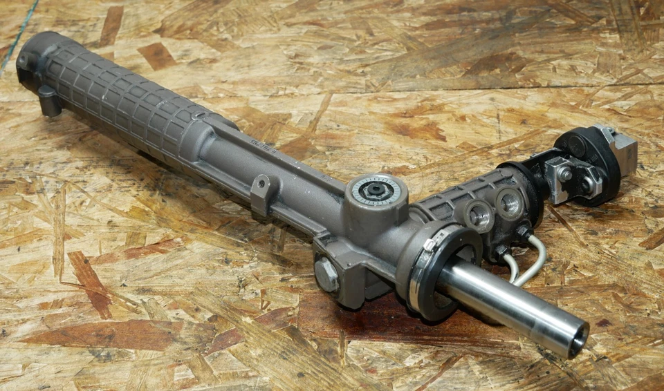 Servo piñón portaequipajes de dirección hidráulica OEM BMW E46 #4 Foto 2 de 4