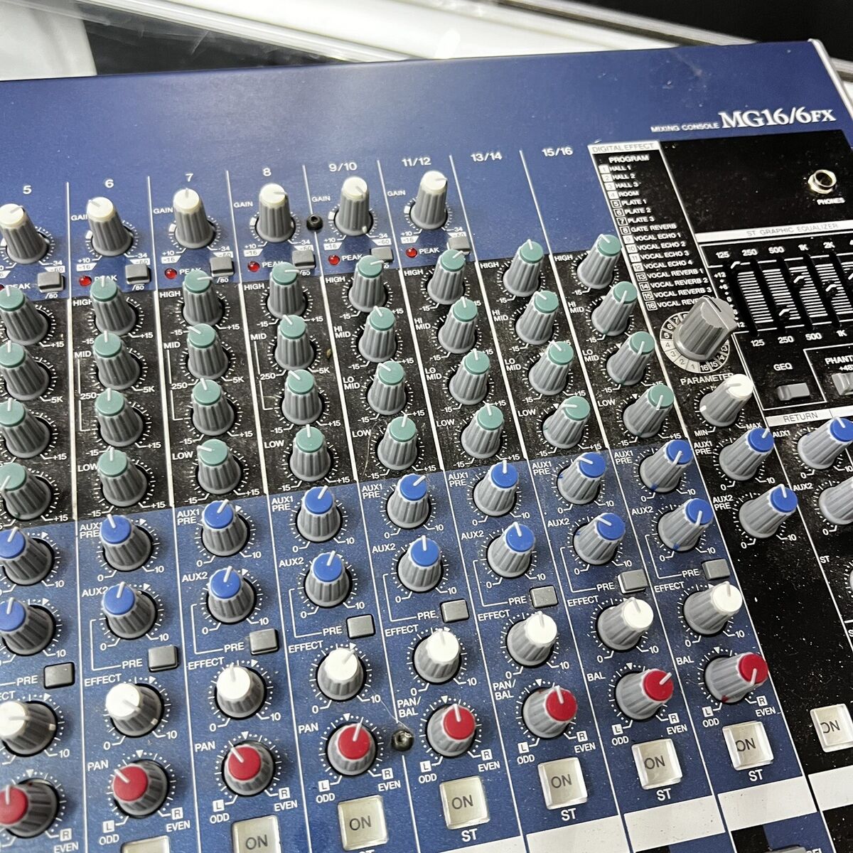 Yamaha MG16 /6fx 16 channel Analog console Mixer Audio Yamaha MG16 /6fx 16 channel Analog console Mixer Audio