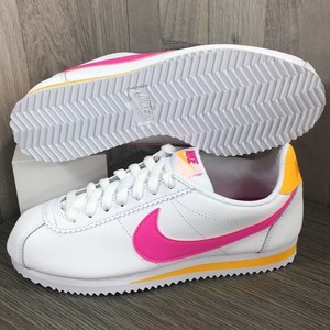 nike cortez fuchsia