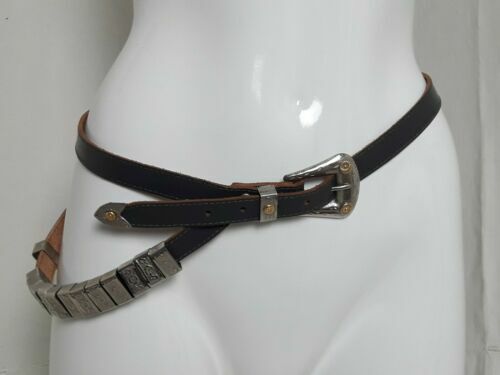 Ceinture Vintage En Vrai Cuir Crocodile - Signée M C - Taille 90 Cm - Largeur 5,5 Cm - Excellent état