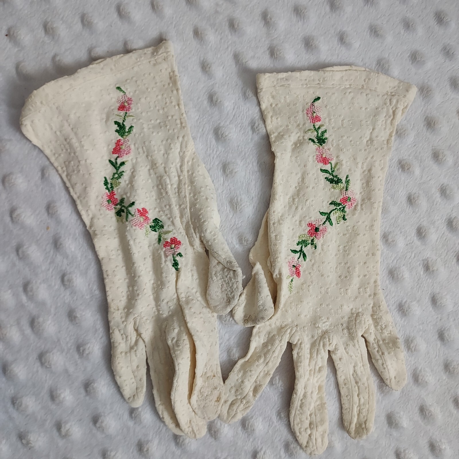 Vintage White Floral Gloves Formal Kayser 6  Dot Embroidered Pink Green Flowers 