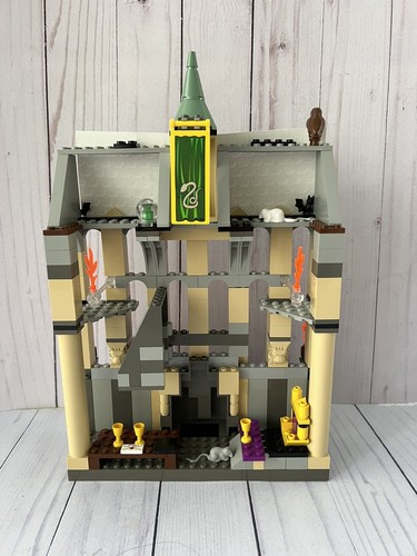 Lego # 4709 Castillo de Harry Potter Hogwarts con instrucciones y caja original - Imagen 14 de 18