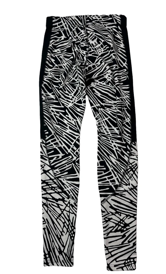Nike Mujer Talla Pequeña S Leg-A-See Leggings Estampados 739967 010 Negro/Blanco Foto 2 de 4