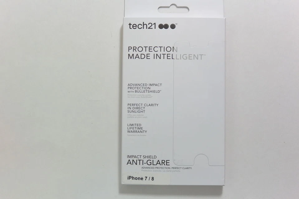 NEW - Tech21 Impact Shield Anti Glare Screen Protector iPhone 8 / iPhone 7 - Image 3 of 4