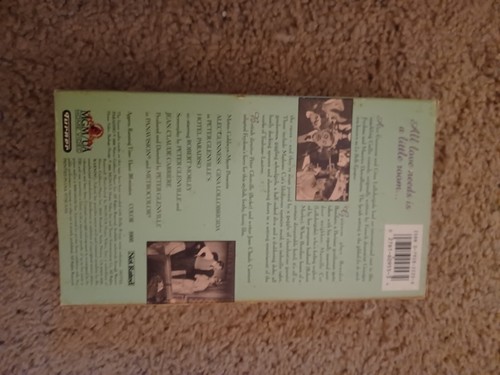 Hotel Paradiso (VHS) Alec Guiness Gina Lollobrigida {MGM/UA} VG - Picture 2 of 3