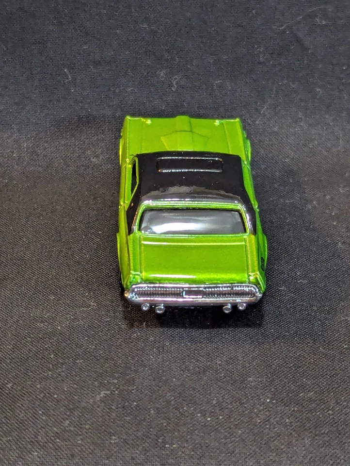 Hot Wheels '68 Cougar First Editions Die Cast 1:64 Green 2000 - Image 4 of 4
