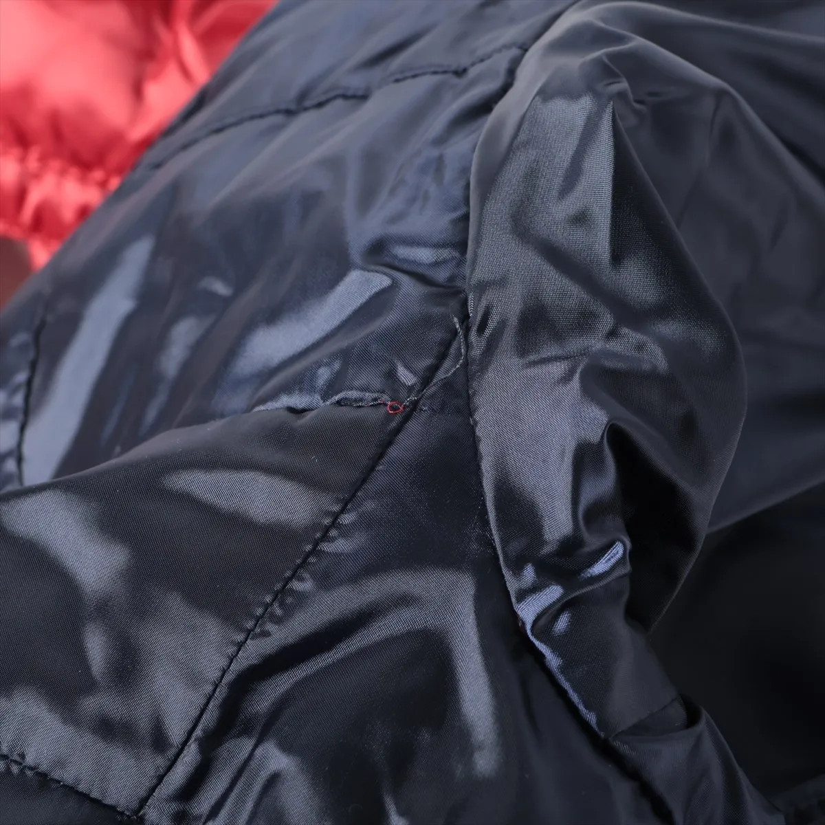 Prada Triangle logo 15 years Nylon Down jacket 42 Ladies' Red  29B833 Body sleev thumbnail 9