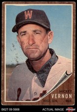 1962 Topps #152 Mickey Vernon NRM Senators MANAGER COMMON VARIATION 1 - POOR