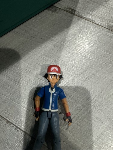 TOMY Nintendo Pokémon Ash Ketchum Poseable Anime Actionfigur Spielzeug - Bild 3 von 4