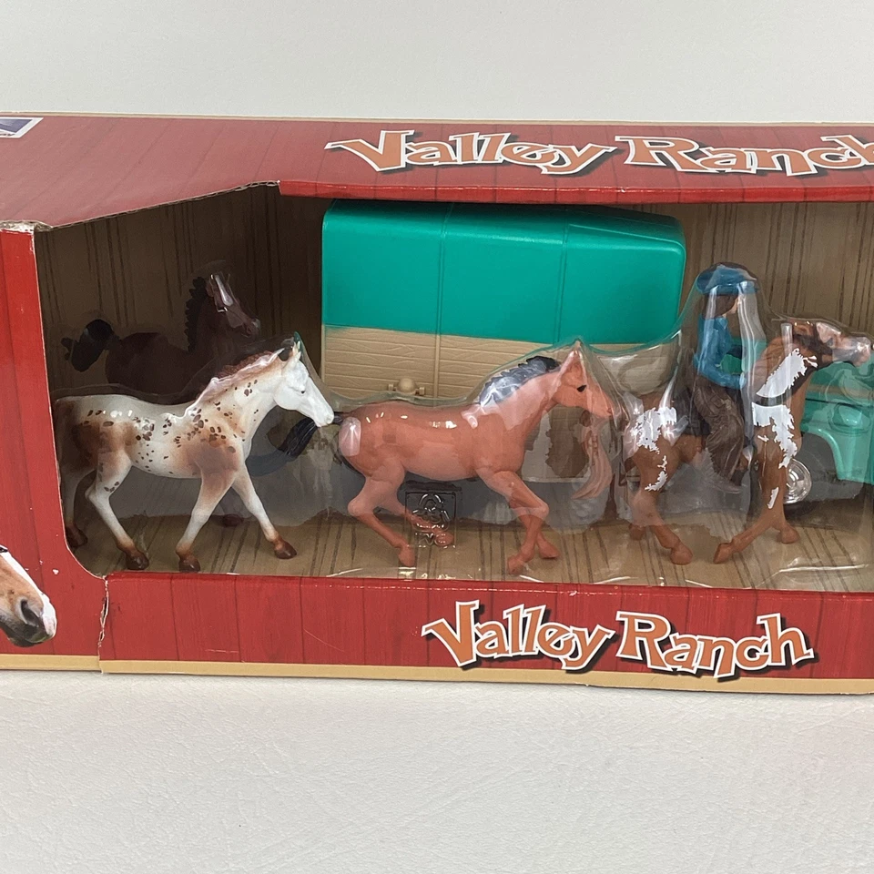 Valley Ranch Playset Chevrolet Step Side Pickup Truck Trailer Horses New Ray - Image 4 of 4