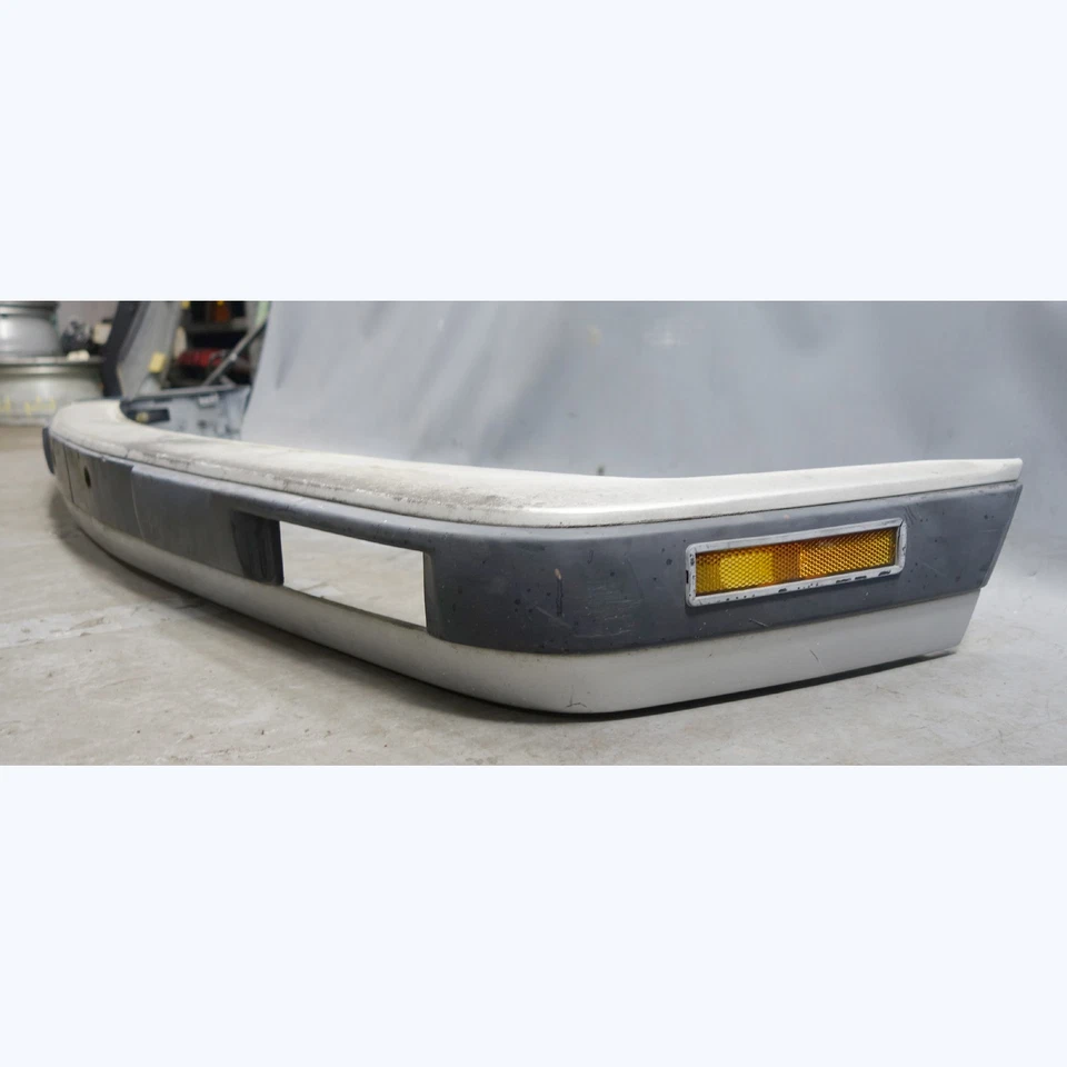 Cubierta de parachoques delantero de plástico tardío para BMW E30 serie 3 dañada 89-93 plateada OEM Foto 4 de 4