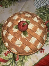 VTG  11” Certified International  Covered Apple Pie Lid Plate  Keeper w/ Lid
