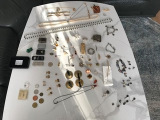 Silber / Modeschmuck / Uhren / Feuerzeuge / Münzen usw Konvolut 88 Teilig